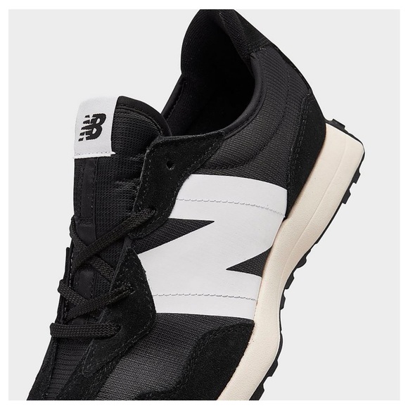 🔥NIB New Balance 327 Tennis Shoes - Picture 3 of 7